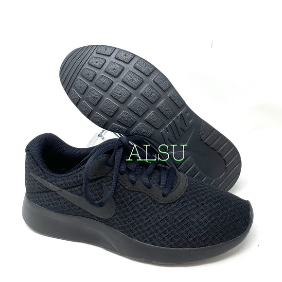 Nike Tanjun Canvas Black Women’s Sneakers - Picture 2 of 8